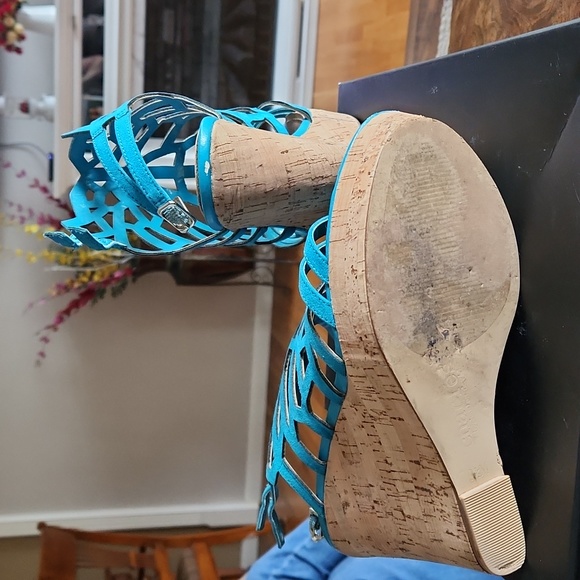 CHARLES BY CHARLES DAVID MICROSUEDE APOLLO WEDGE, BLUE, SIZE 8.5 - Picture 2 of 3